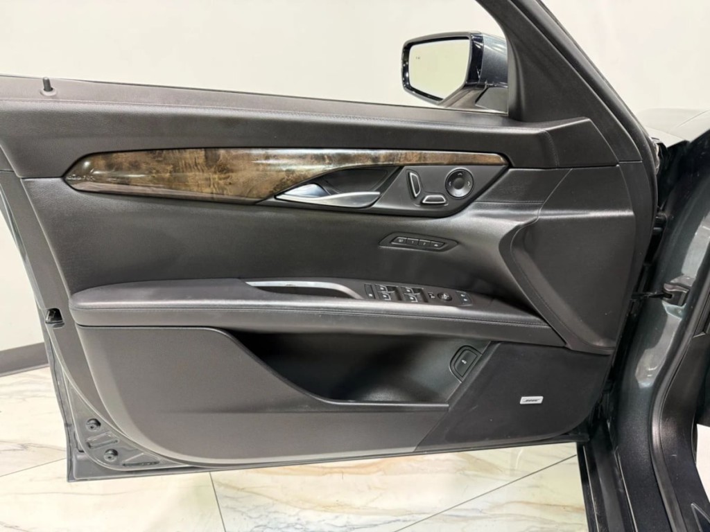 2017 Cadillac CT6 Image 11