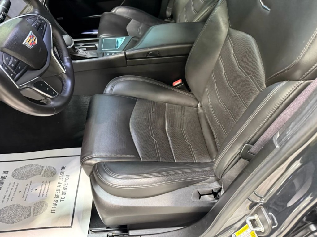 2017 Cadillac CT6 Image 24