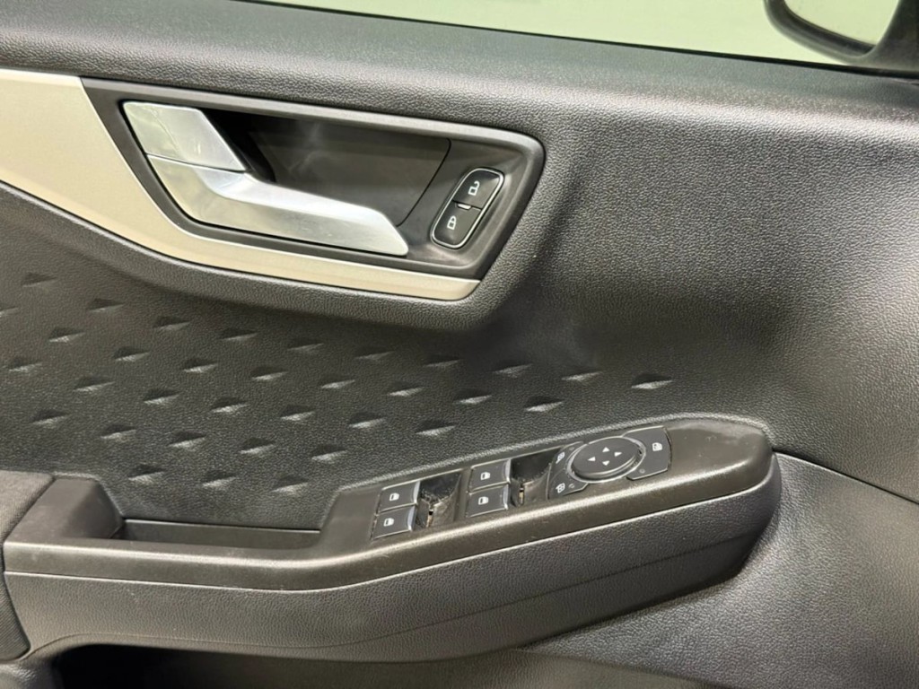 2020 Ford Escape Image 11