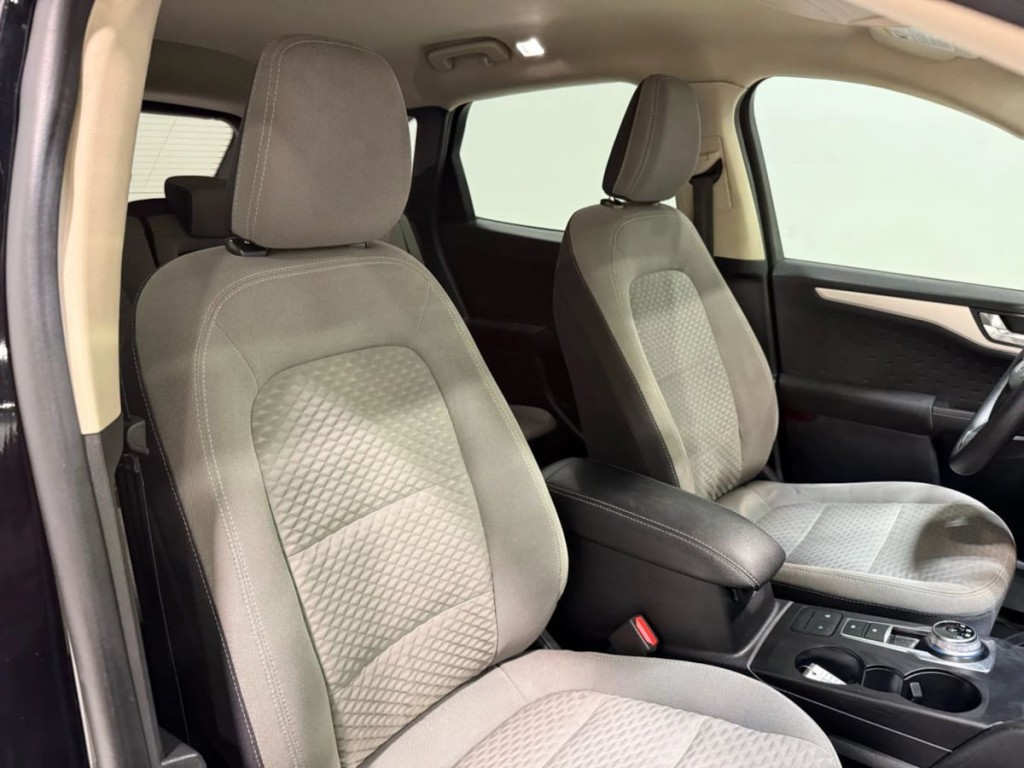 2020 Ford Escape Image 27