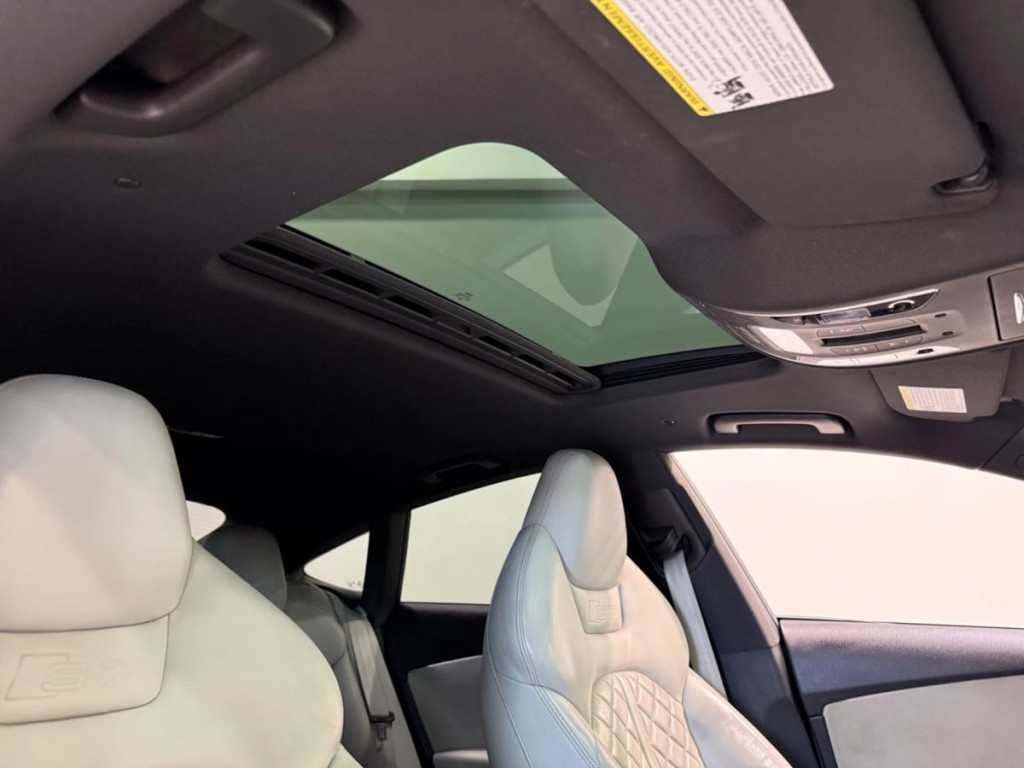 2018 Audi S7 Image 32