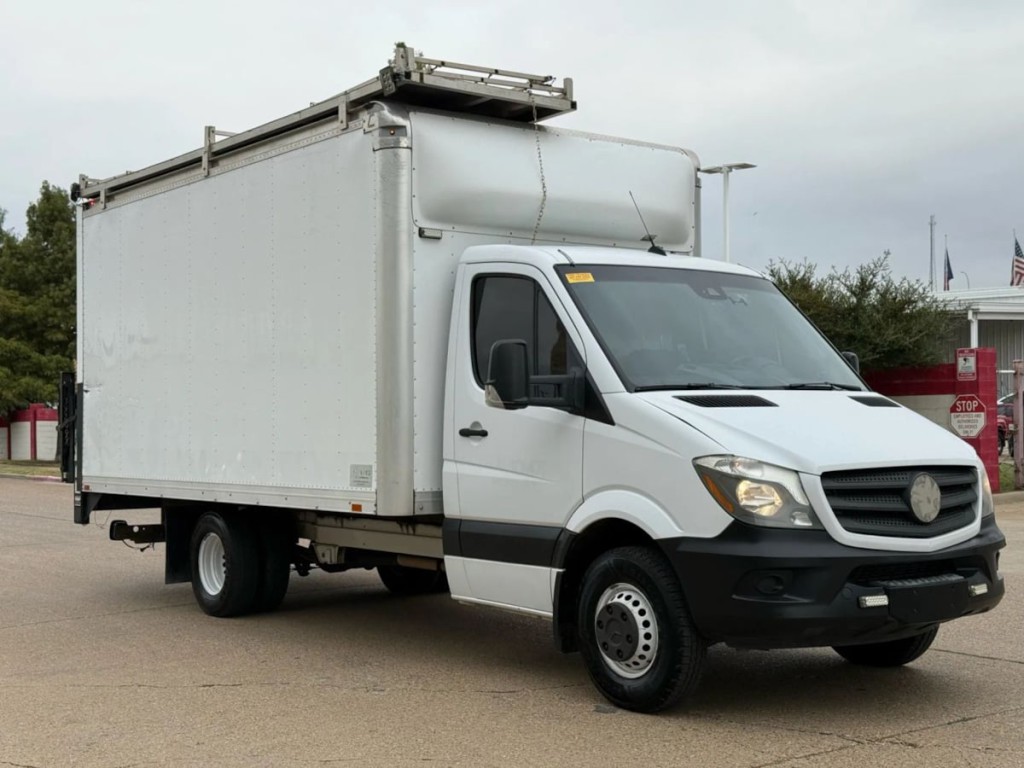 2017 Mercedes-Benz Sprinter Cargo Image 3