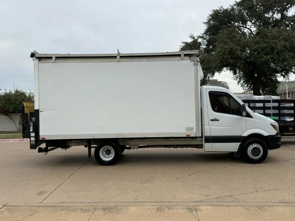 2017 Mercedes-Benz Sprinter Cargo Image 4