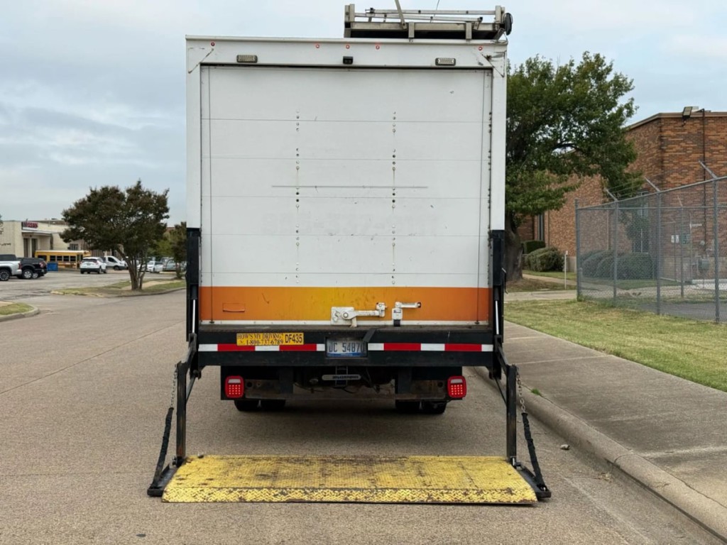 2017 Mercedes-Benz Sprinter Cargo Image 10