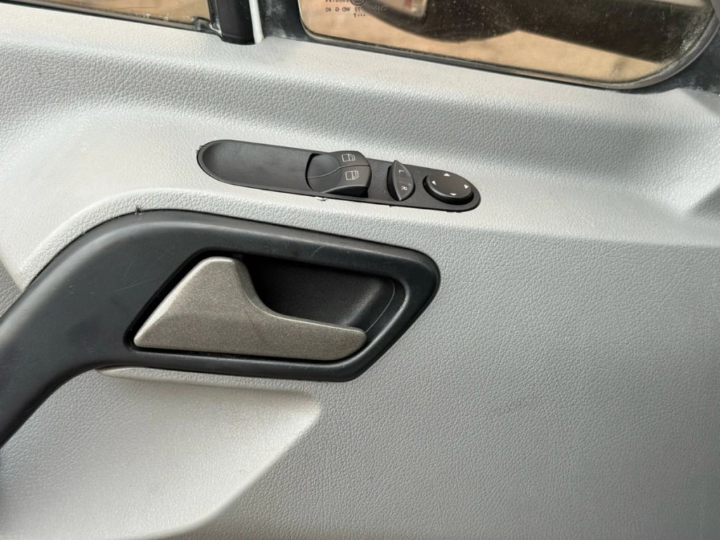 2017 Mercedes-Benz Sprinter Cargo Image 13