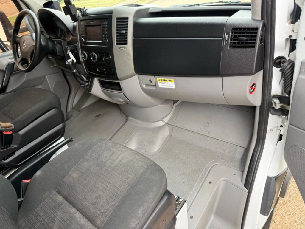 2017 Mercedes-Benz Sprinter Cargo Image 21
