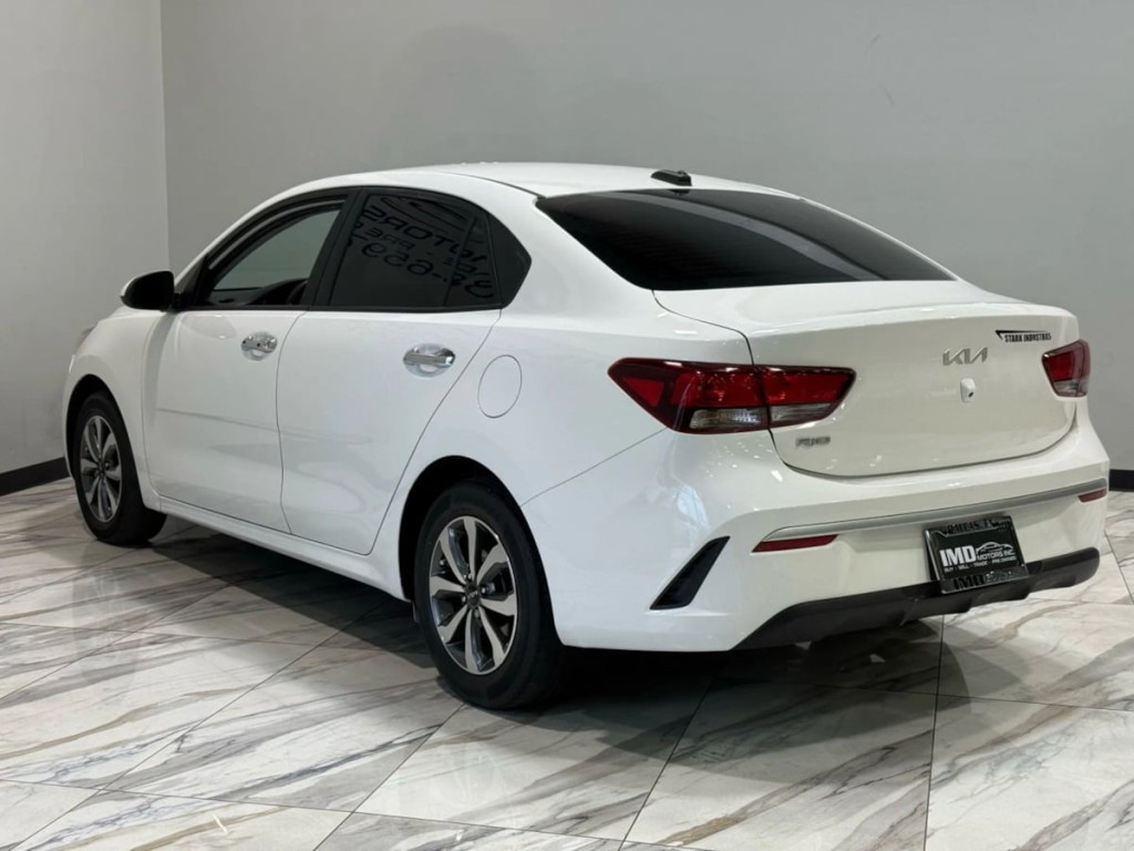 2022 Kia Rio Image 7