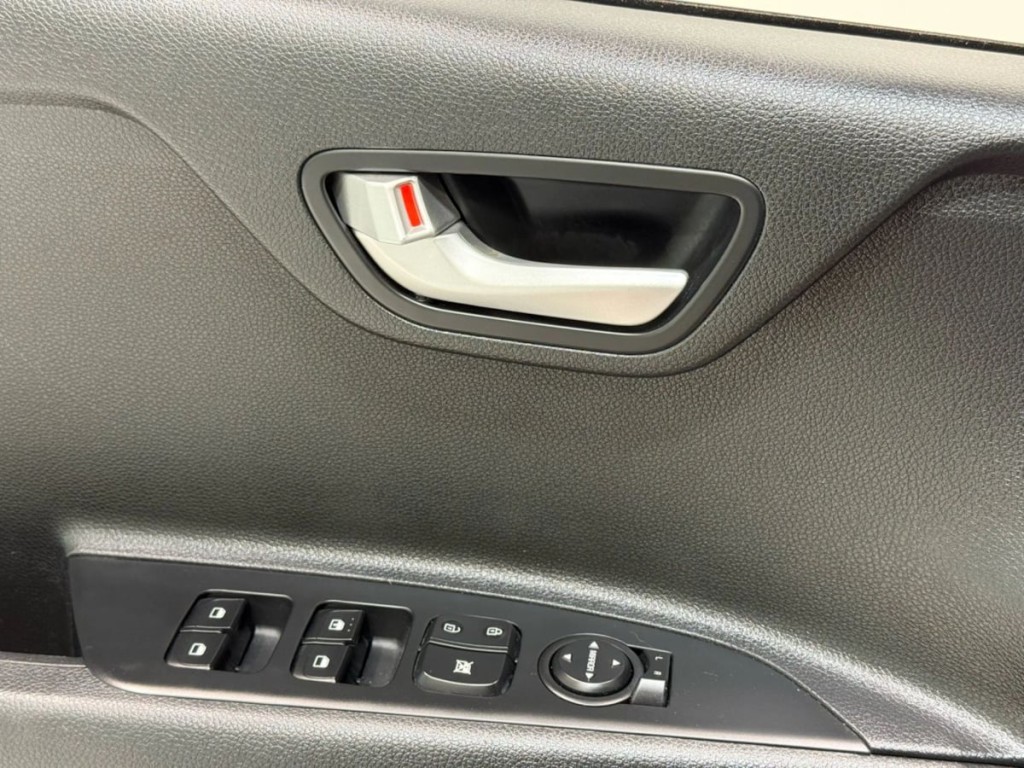 2022 Kia Rio Image 10