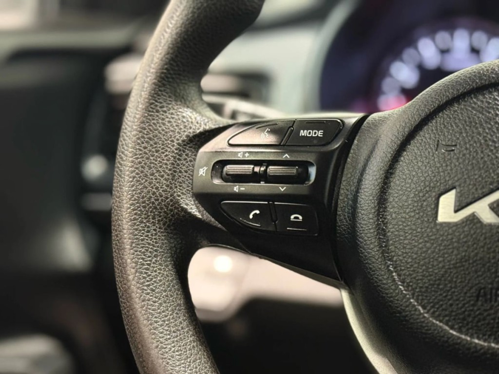 2022 Kia Rio Image 14