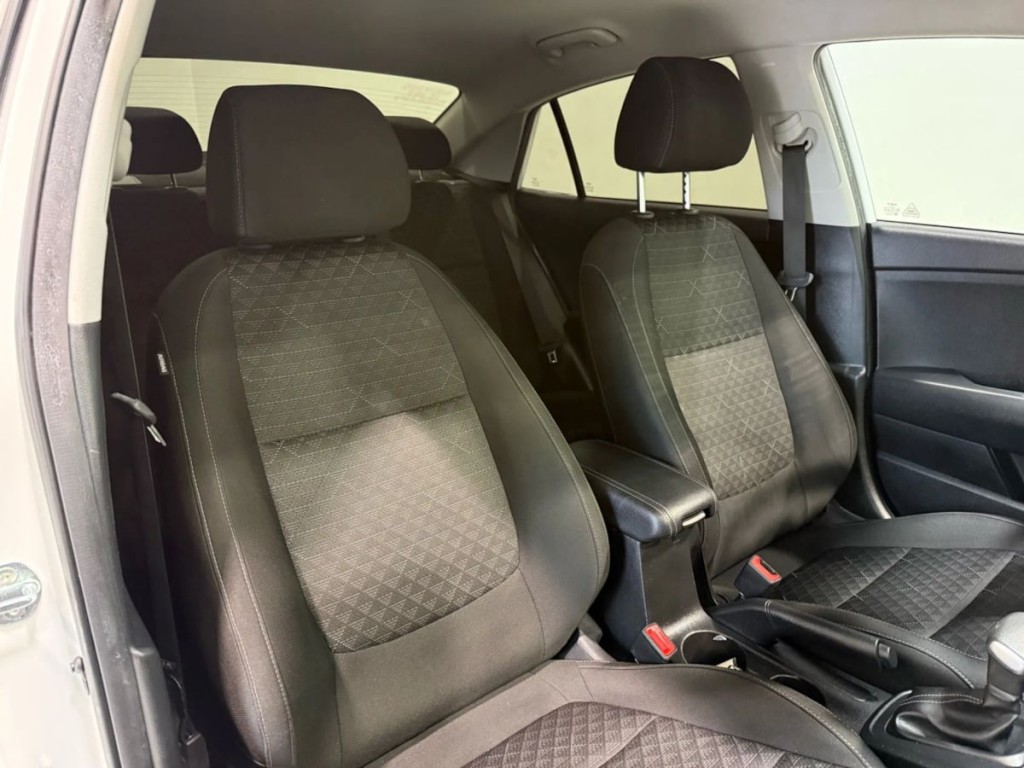 2022 Kia Rio Image 25