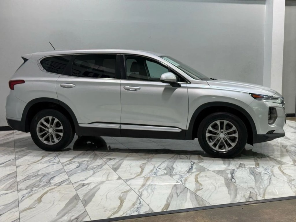 2020 Hyundai Santa Fe Image 5