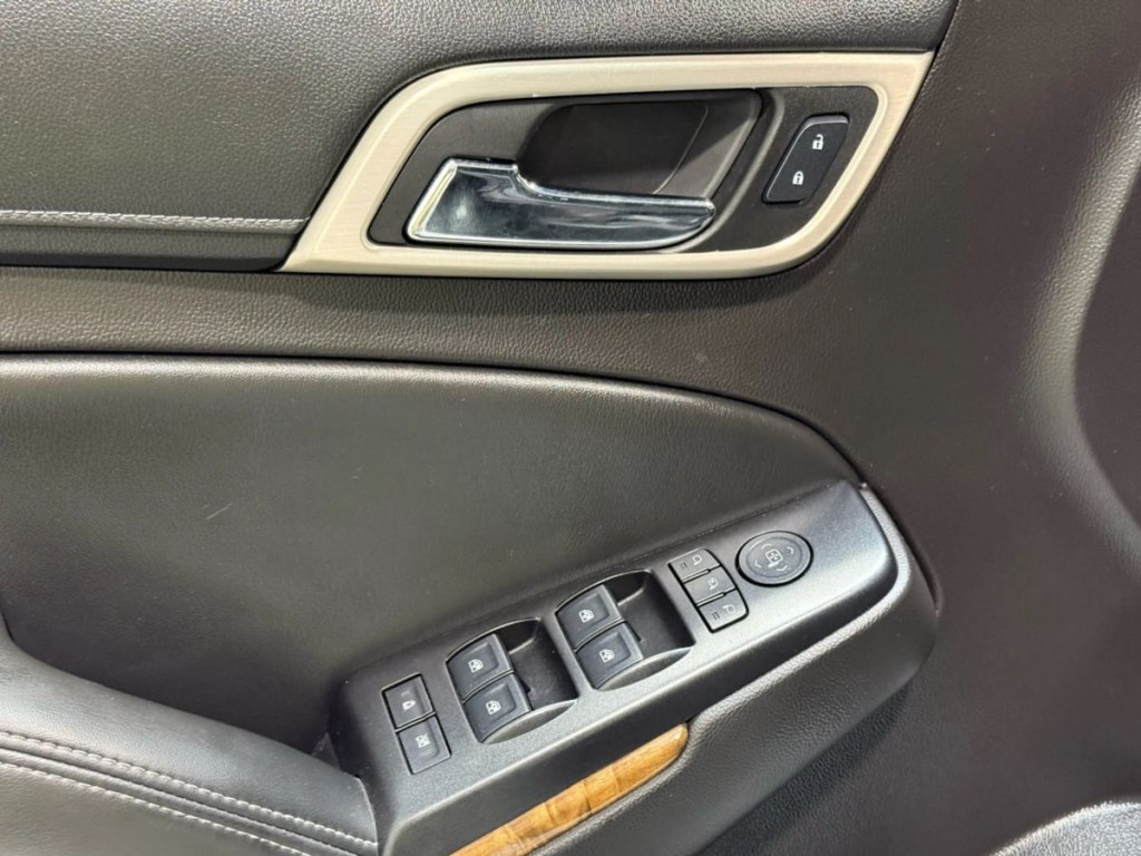 2015 GMC Yukon Image 11