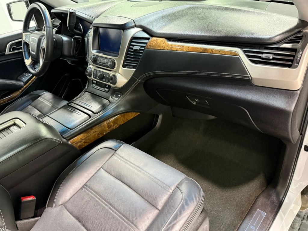 2015 GMC Yukon Image 25