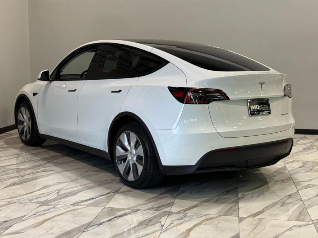 2021 Tesla Model Y Image 8