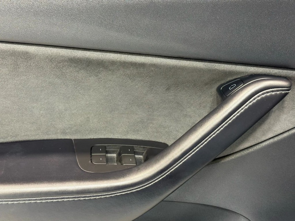 2021 Tesla Model Y Image 12