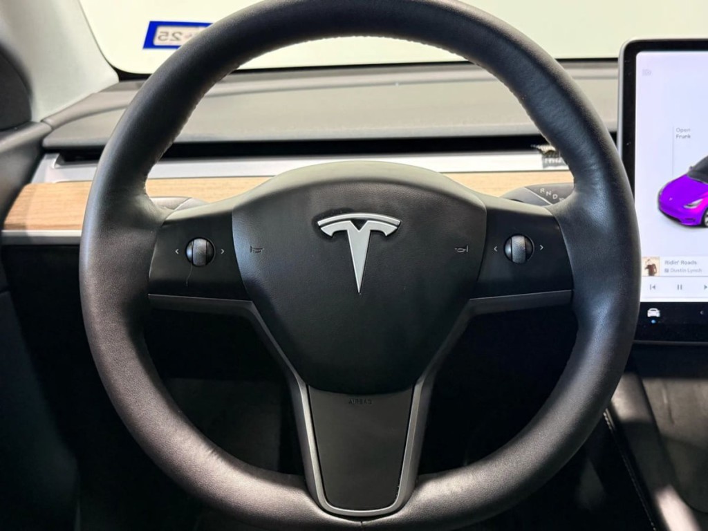 2021 Tesla Model Y Image 15