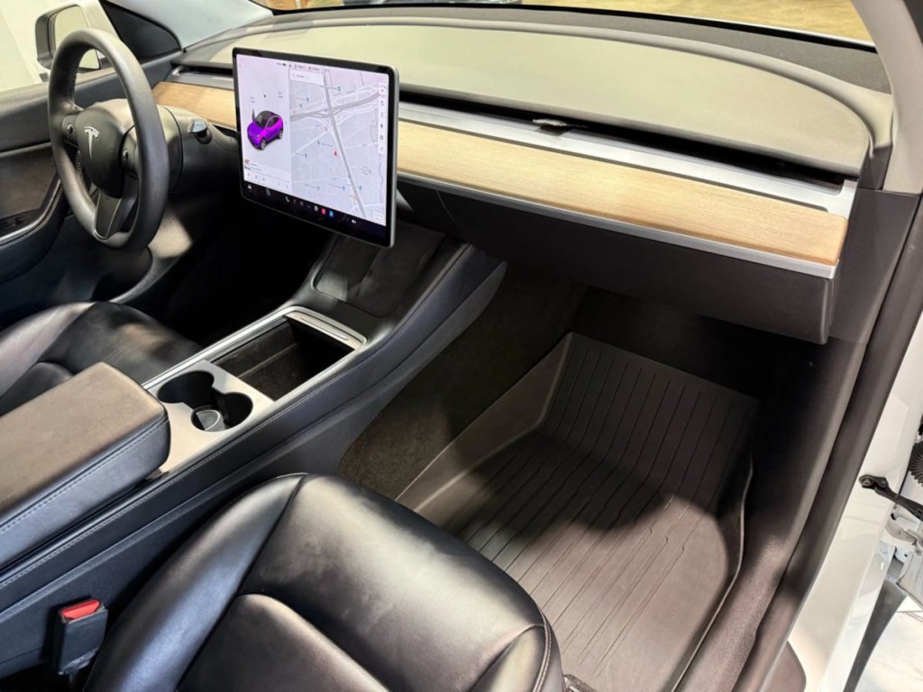 2021 Tesla Model Y Image 23