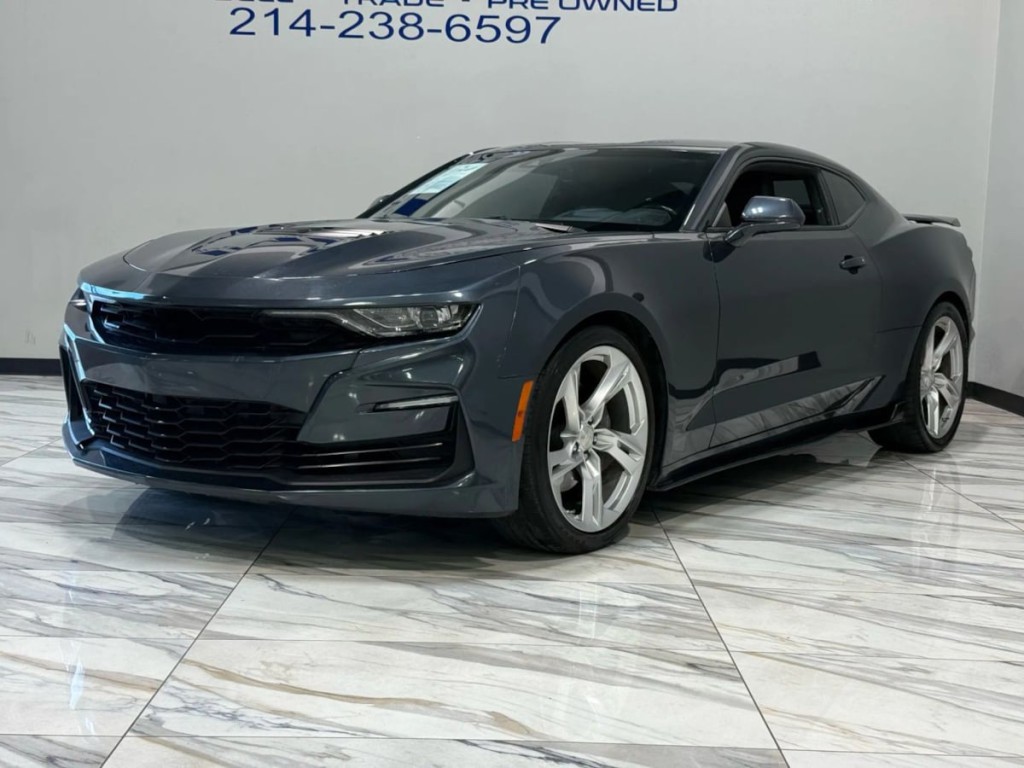2021 Chevrolet Camaro Image 2