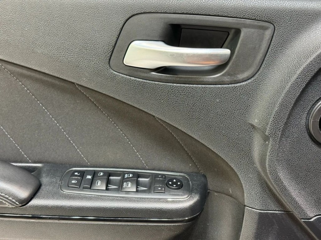 2020 Dodge Charger Image 12