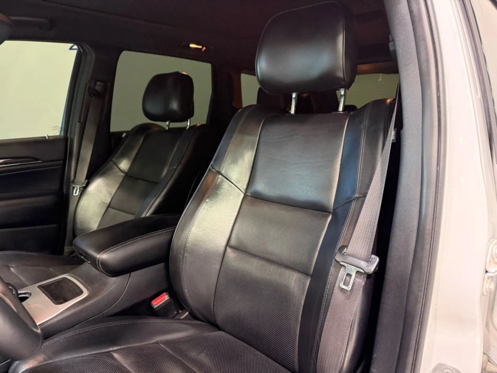 2015 Jeep Grand Cherokee Image 25