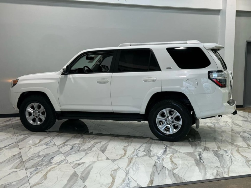 2014 Toyota 4Runner Image 9