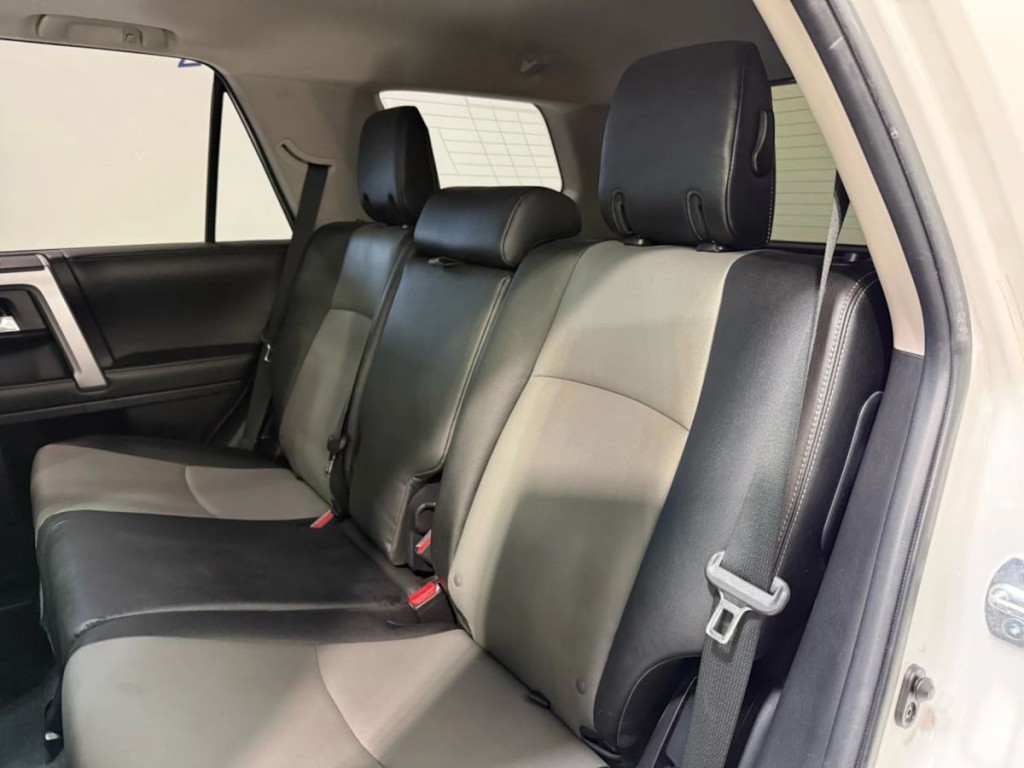 2014 Toyota 4Runner Image 23