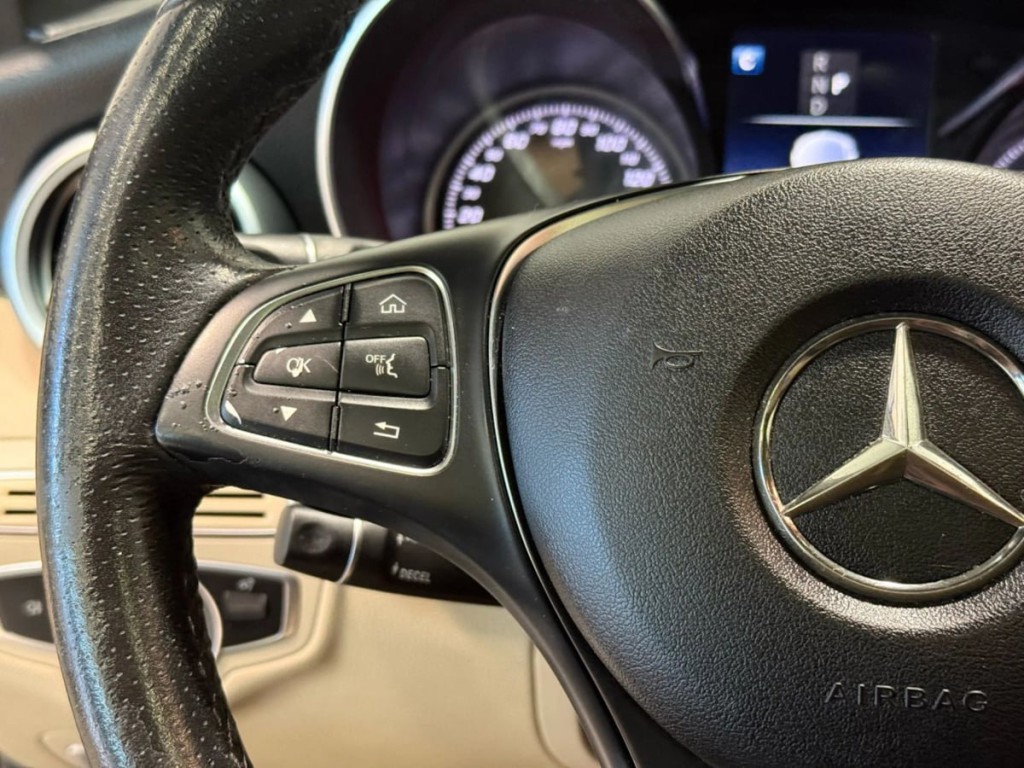 2018 Mercedes-Benz C-Class Image 14