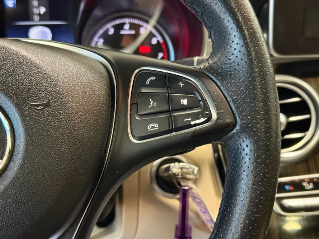 2018 Mercedes-Benz C-Class Image 15