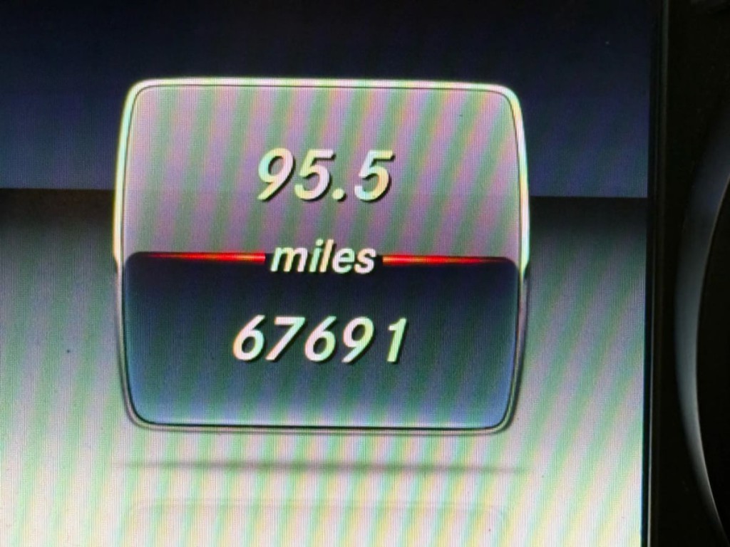 2018 Mercedes-Benz C-Class Image 17