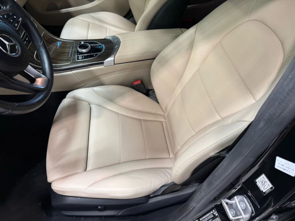 2018 Mercedes-Benz C-Class Image 21