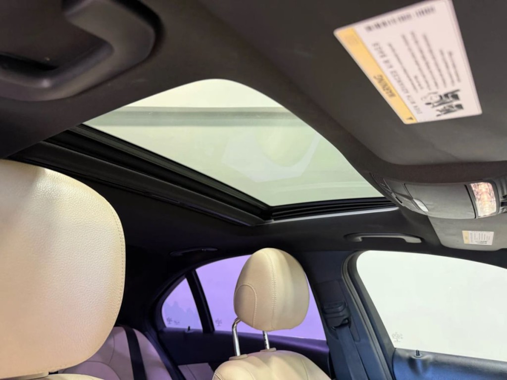 2018 Mercedes-Benz C-Class Image 27