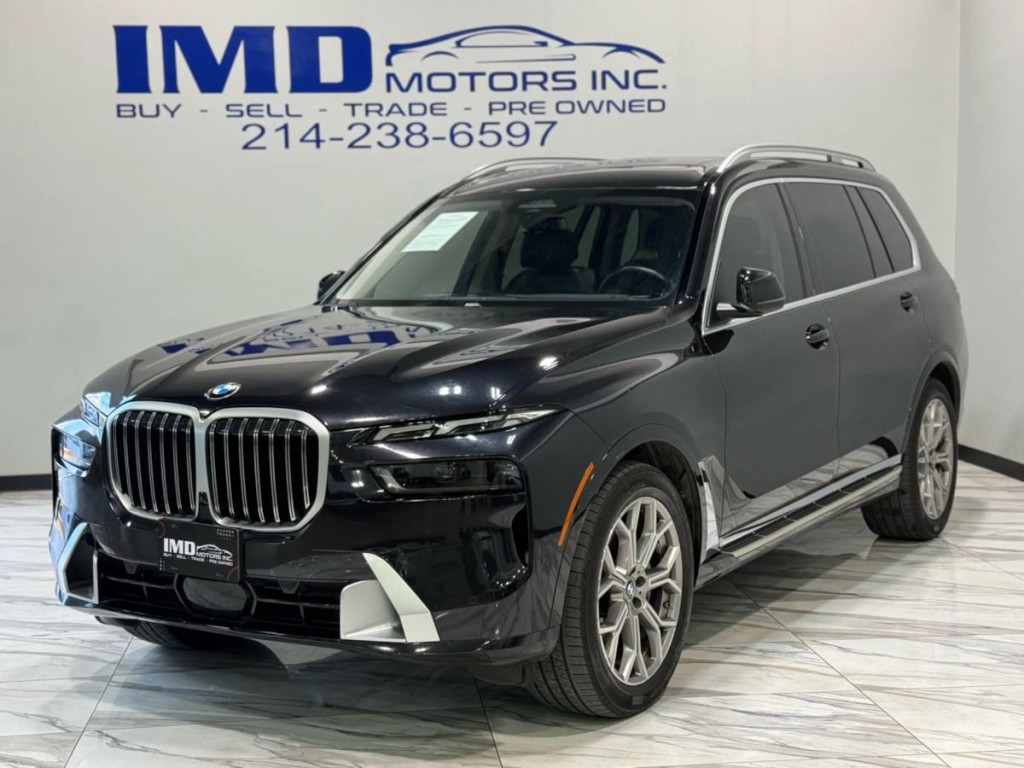2023 BMW X7 Image 1