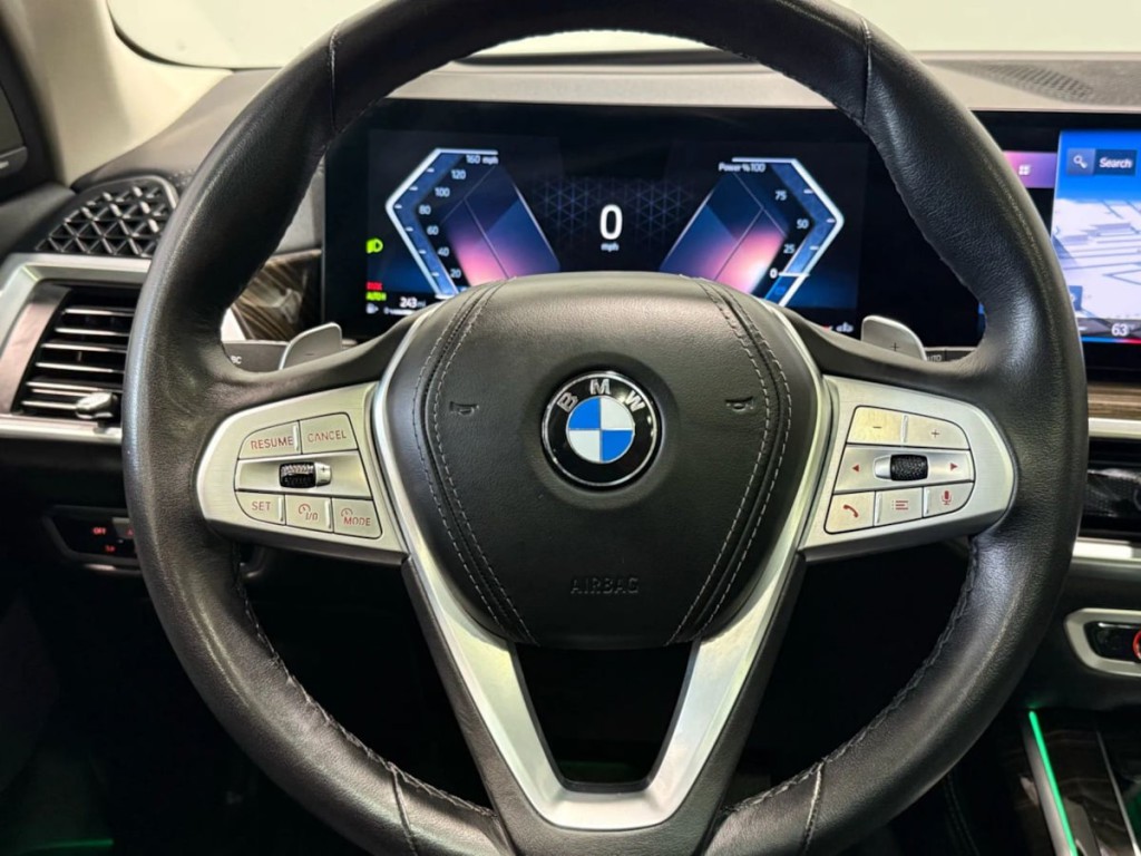 2023 BMW X7 Image 15