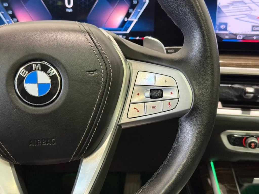 2023 BMW X7 Image 17