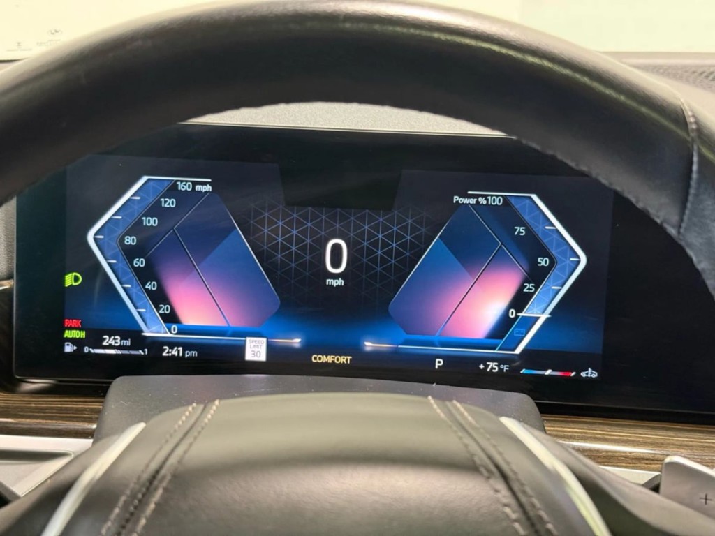 2023 BMW X7 Image 18