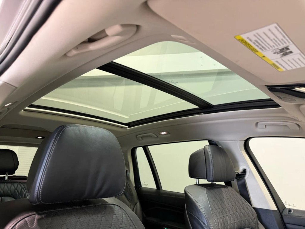 2023 BMW X7 Image 32