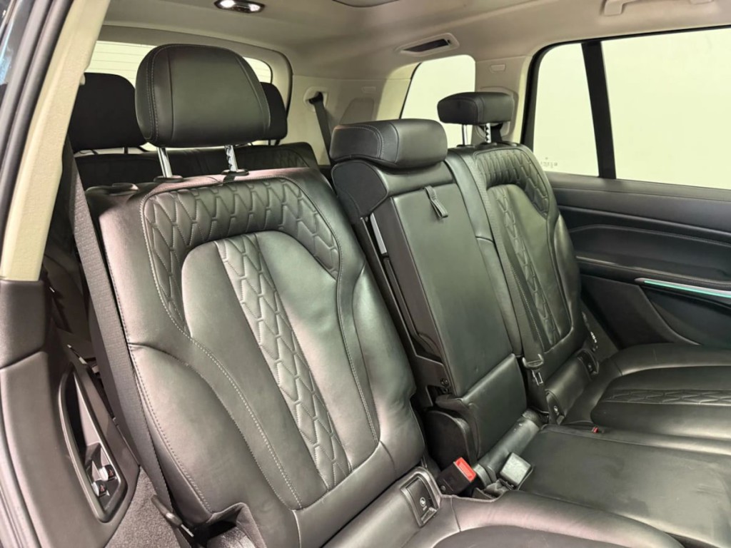 2023 BMW X7 Image 33