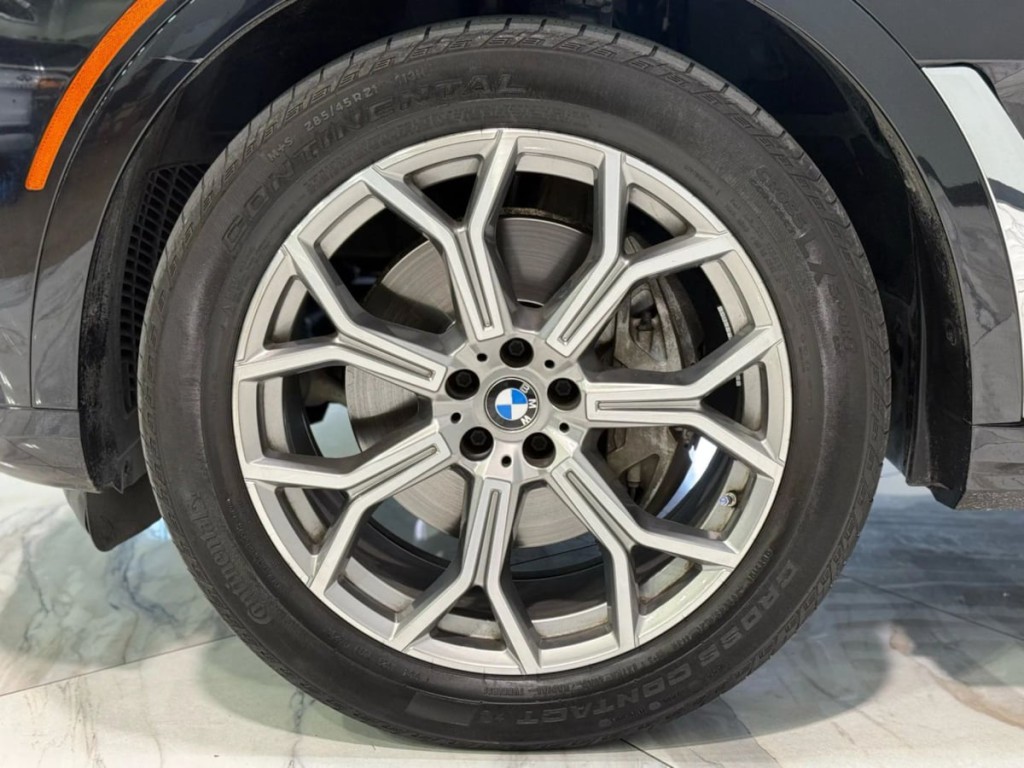 2023 BMW X7 Image 39