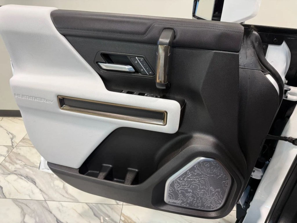 2022 GMC Hummer Ev Image 13