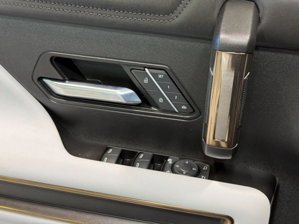 2022 GMC Hummer Ev Image 14