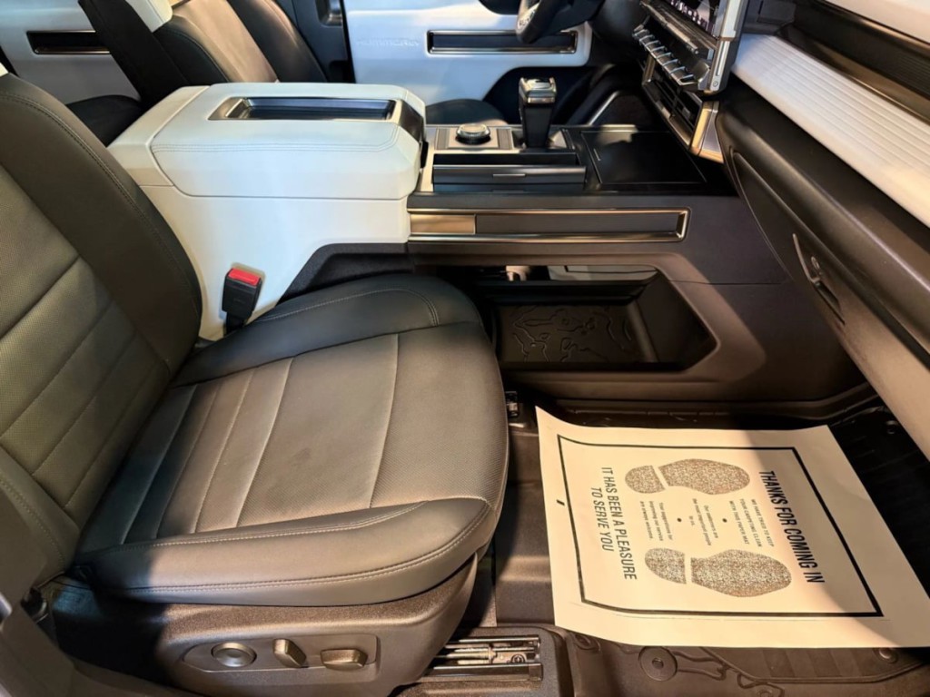 2022 GMC Hummer Ev Image 32