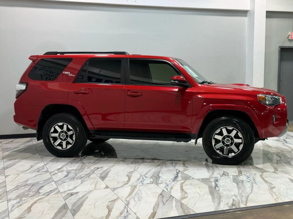 2020 Toyota 4Runner Image 6