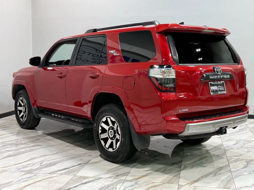 2020 Toyota 4Runner Image 9
