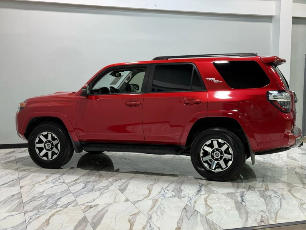 2020 Toyota 4Runner Image 10