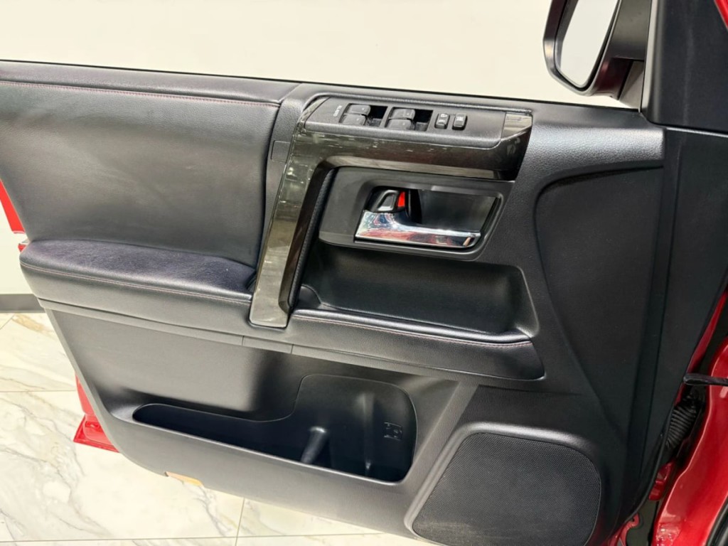 2020 Toyota 4Runner Image 12