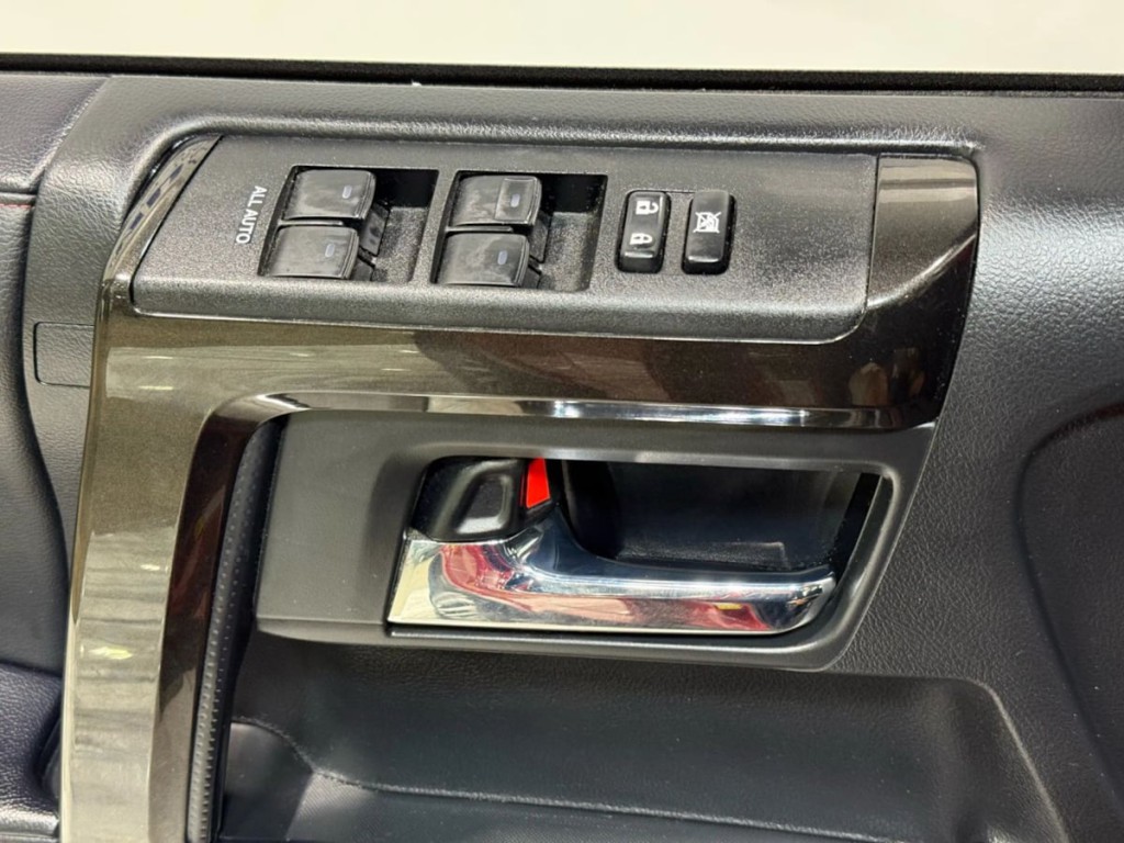 2020 Toyota 4Runner Image 13