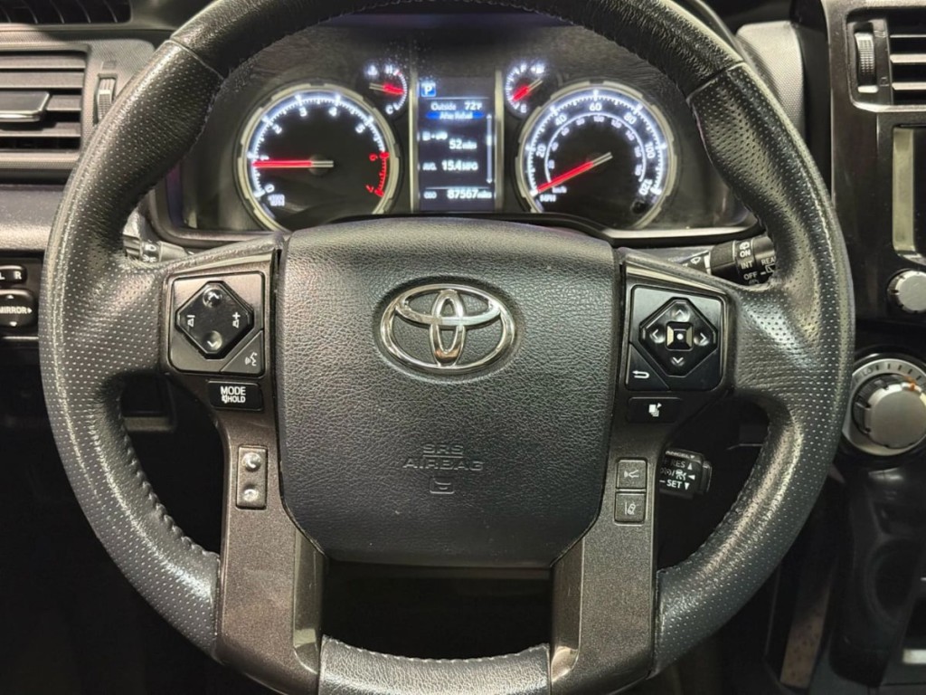 2020 Toyota 4Runner Image 16