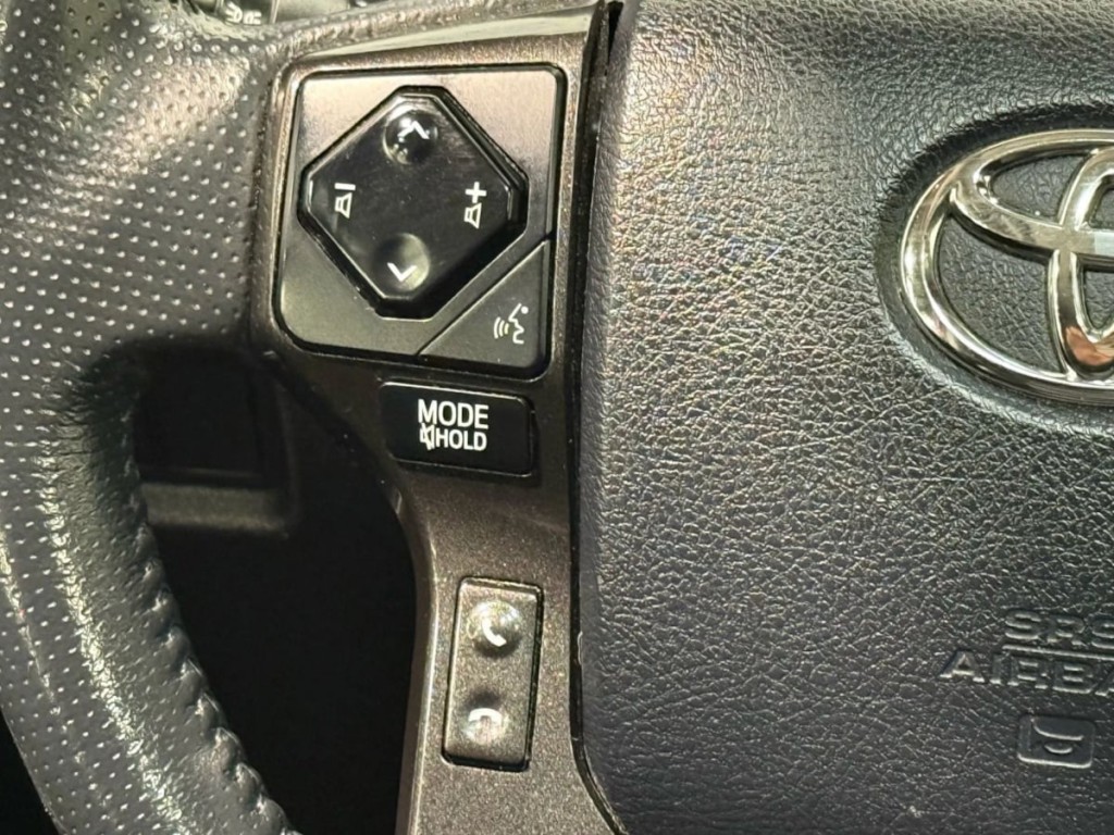 2020 Toyota 4Runner Image 17