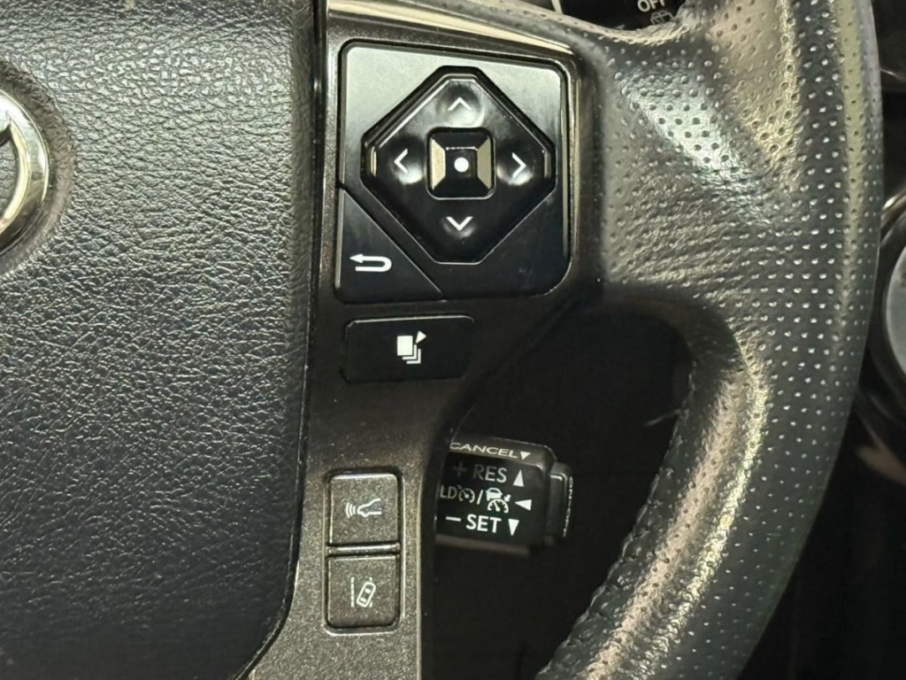 2020 Toyota 4Runner Image 18