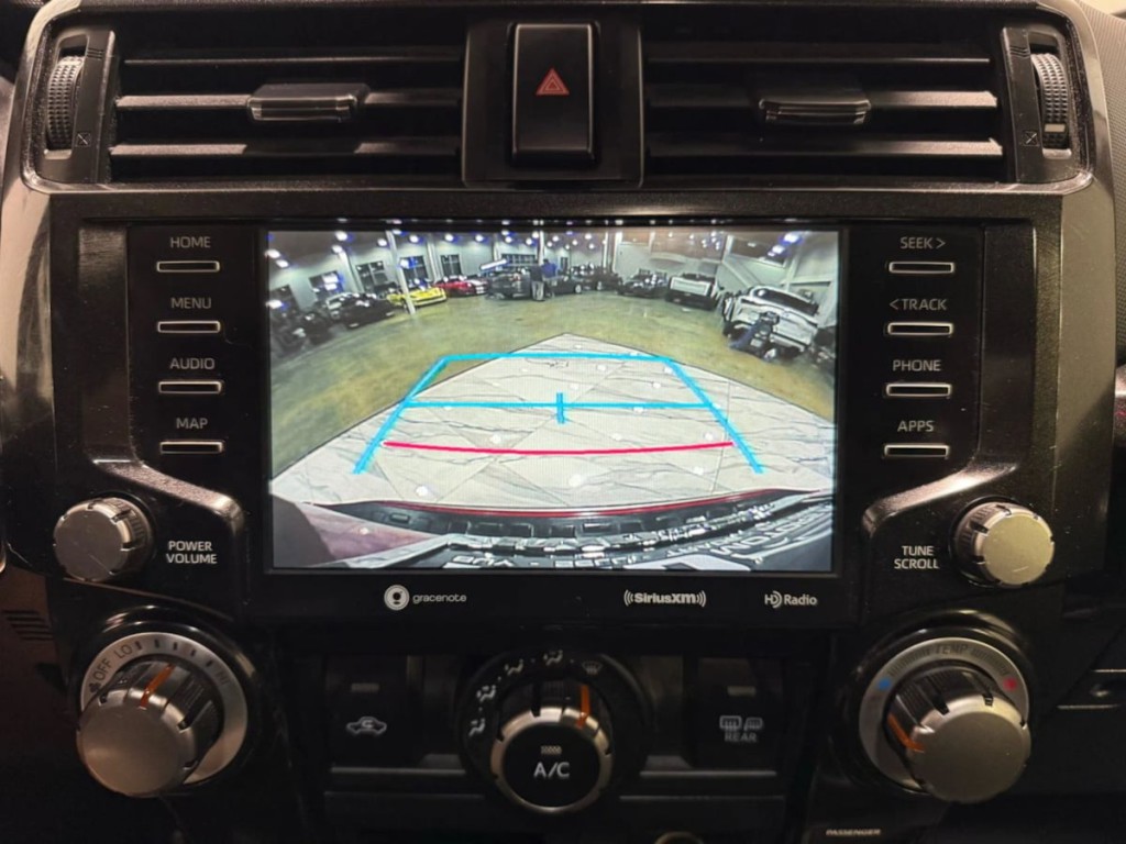 2020 Toyota 4Runner Image 22